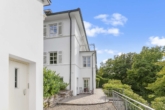 Außenansicht + Zugang zu Apartment I - Jugendstil-Villa mit Pool in bester Halbhöhenlage Baden-Baden‘s