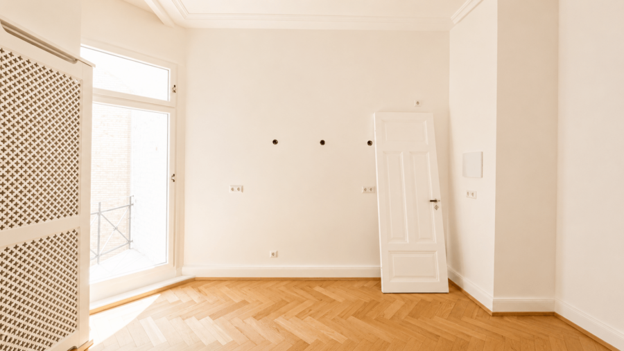 Küche nebst Balkon