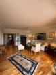 Wohnbereich - Attraktive 3-Zimmer-Wohnung mit Aufzug in bester Villen-Wohnlage