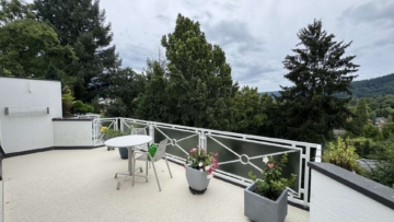 Attraktive 3-Zimmer-Wohnung mit Aufzug in bester Villen-Wohnlage, 76530 Baden-Baden, Etagenwohnung