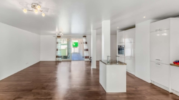 Moderne Stadtwohnung in ruhiger Seitenstraße — mit Balkon und Tiefgarage, 76530 Baden-Baden, Etagenwohnung