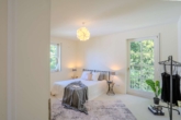 Schlafzimmer II - Villa Buschrose“ – Elegante Etagenwohnung in privilegierter Villen-Wohnlage am Annaberg