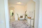 Flur - Villa Buschrose“ – Elegante Etagenwohnung in privilegierter Villen-Wohnlage am Annaberg