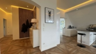 Diele - Licht, Weitblick und Wohnkultur – Penthouse in der Villa Azalea