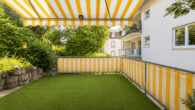 Balkon mit Markise