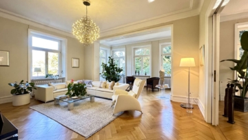 Beeindruckender Wohnsitz auf Parkgrundstück, 76530 Baden-Baden, Villa