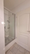 Dusche - Elegante 3-Zimmer-Eigentumswohnung in allerbester Allee-Wohnlage
