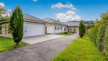 Eine Seltenheit in Baden-Baden! Exklusive Bungalowvilla mit toskanischem Flair, 76534 Baden-Baden, Bungalow