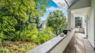 Balkon II - Elegante Etagenwohnung in kleiner Villen-Residenz in exzellenter und ruhiger Halbhöhenwohnlage