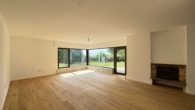Wohnraum mit Gartenansicht - Einfamilienhaus mit Einliegerwohnung in sonniger und ruhiger Wohnlage