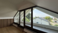 Schlafzimmer Balkon - Einfamilienhaus mit Einliegerwohnung in sonniger und ruhiger Wohnlage